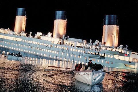 about to sink.jpg (55685 bytes)